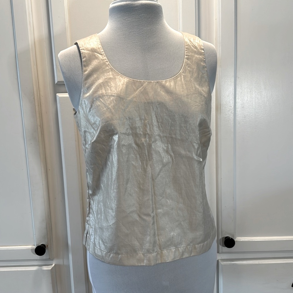 Chicos foiled travelers tank champagne with side zip so pretty NWOT.